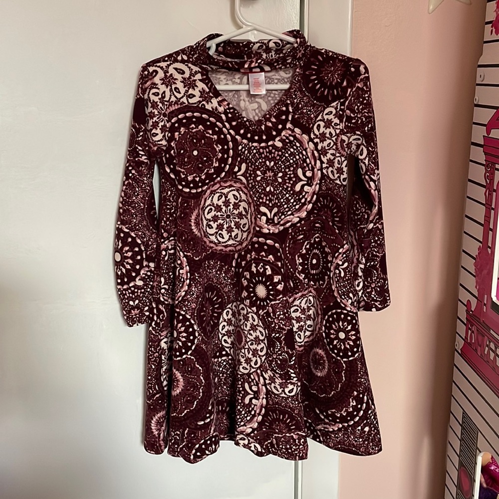 1ST KISS Girls dress size 4/5 (small)